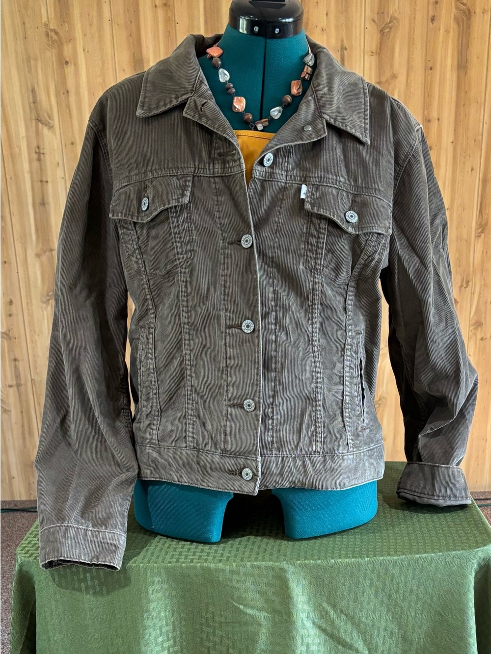 Classic Women's Corduroy Trucker Jacket in Brown XL